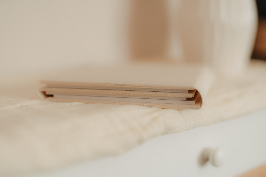 fotoprodukt triplex aufsteller, nahaufnahme seitenansicht